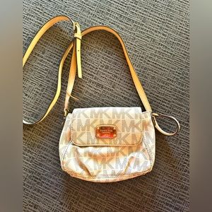 Michael Kors crossbody purse